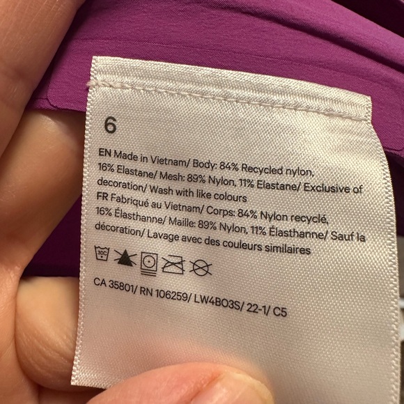 Light slim fitted pink running jacket Lululemom - Picture 6 of 8